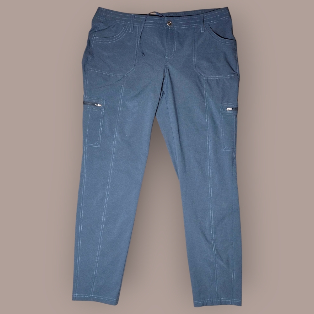 Blue Straight Leg Pants with Modern Silhouette